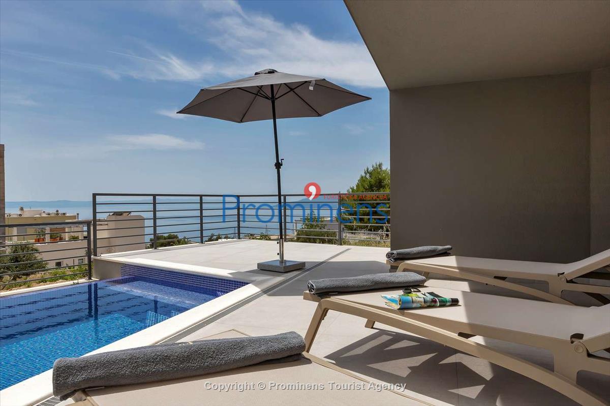 Villa VIP  Makarska - Luksuzna oaza s 4 spavaće sobe, grijanim bazenom, terasama i garažom. 